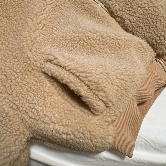 Teddy 🧸 Cropped Jacket - Picture 4 of 6